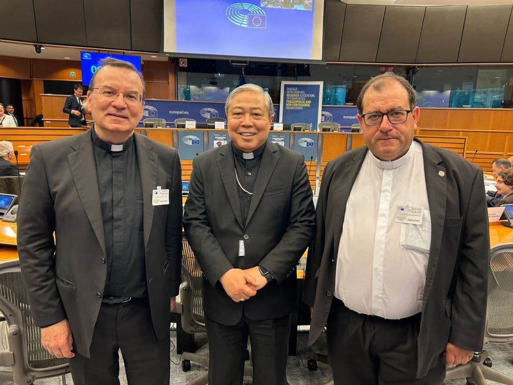 El decano de Teología participa en Bruselas en un seminario europeo sobre inteligencia artificial, salud y bienestar social