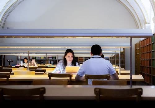 Grado en Filosofía (Online). Mención en Humanidades Digitales